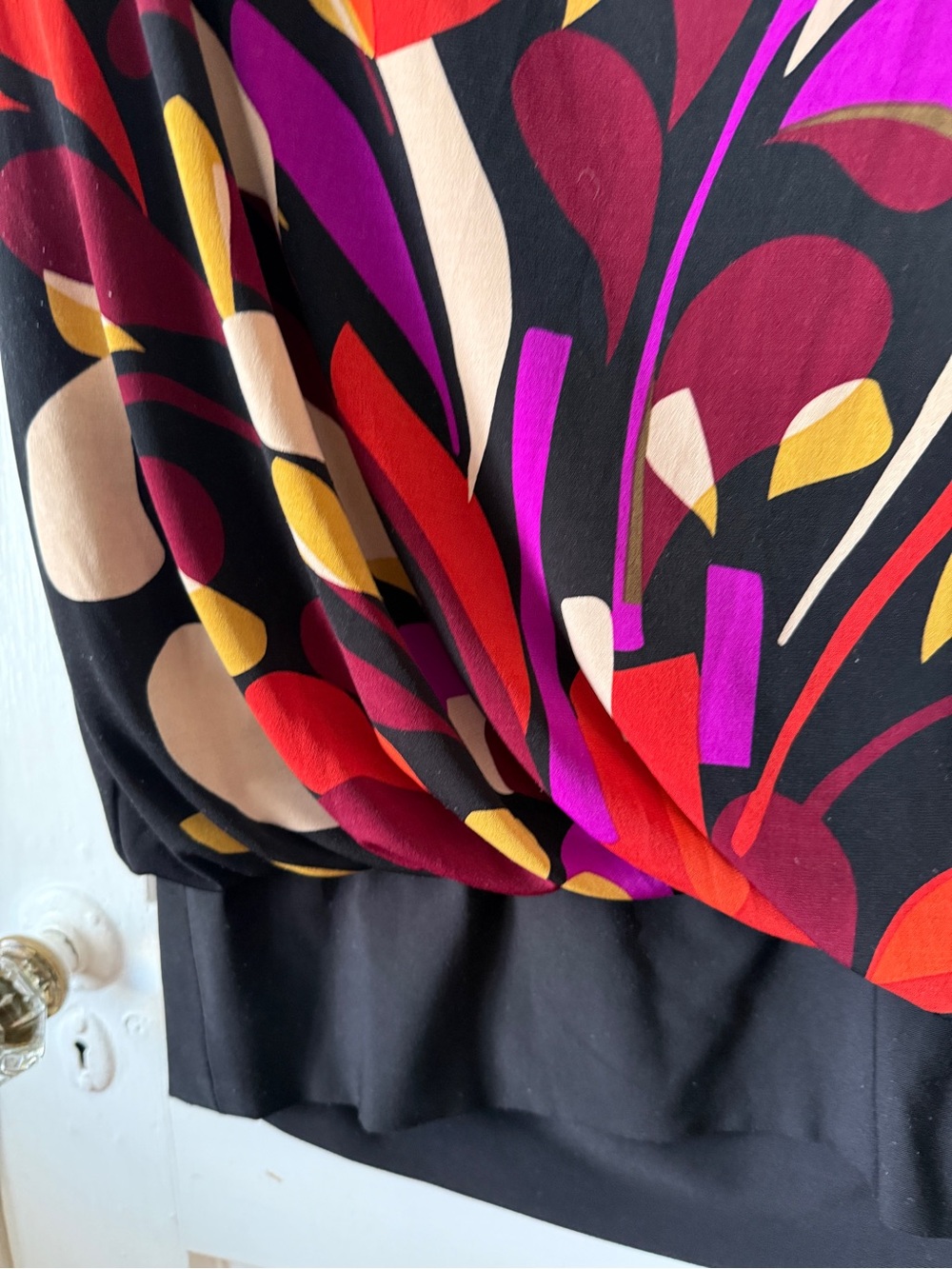 Maggy London Black Mini Dress with Red, Purple and Cream Floral Print size 8 - Picture 3 of 8